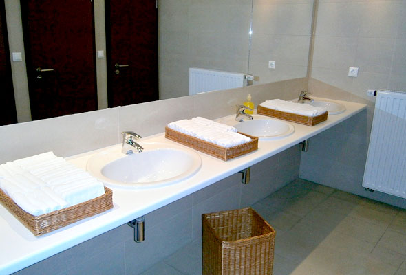 Home renovation services in dubai villa maintenance